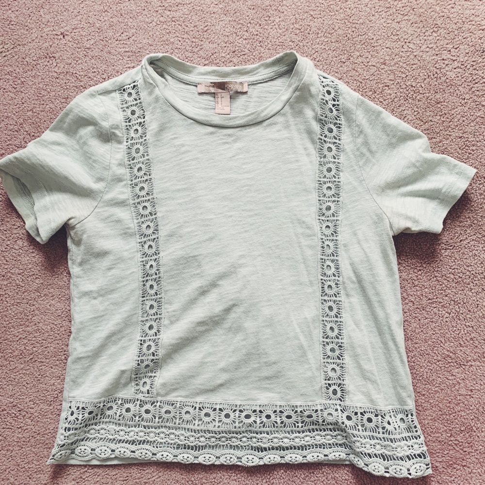 Forever 21 T-shirt